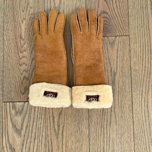 UGG® Shearling Gloves